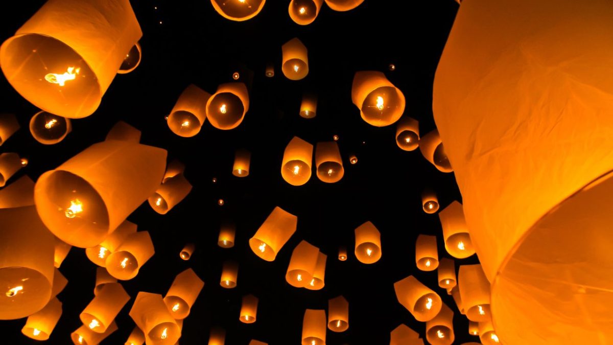 ปฏิทินเที่ยวพฤศจิกายน 2569 ลอยกระทง แสงสีเสียง และลมหนาวทั่วไทย