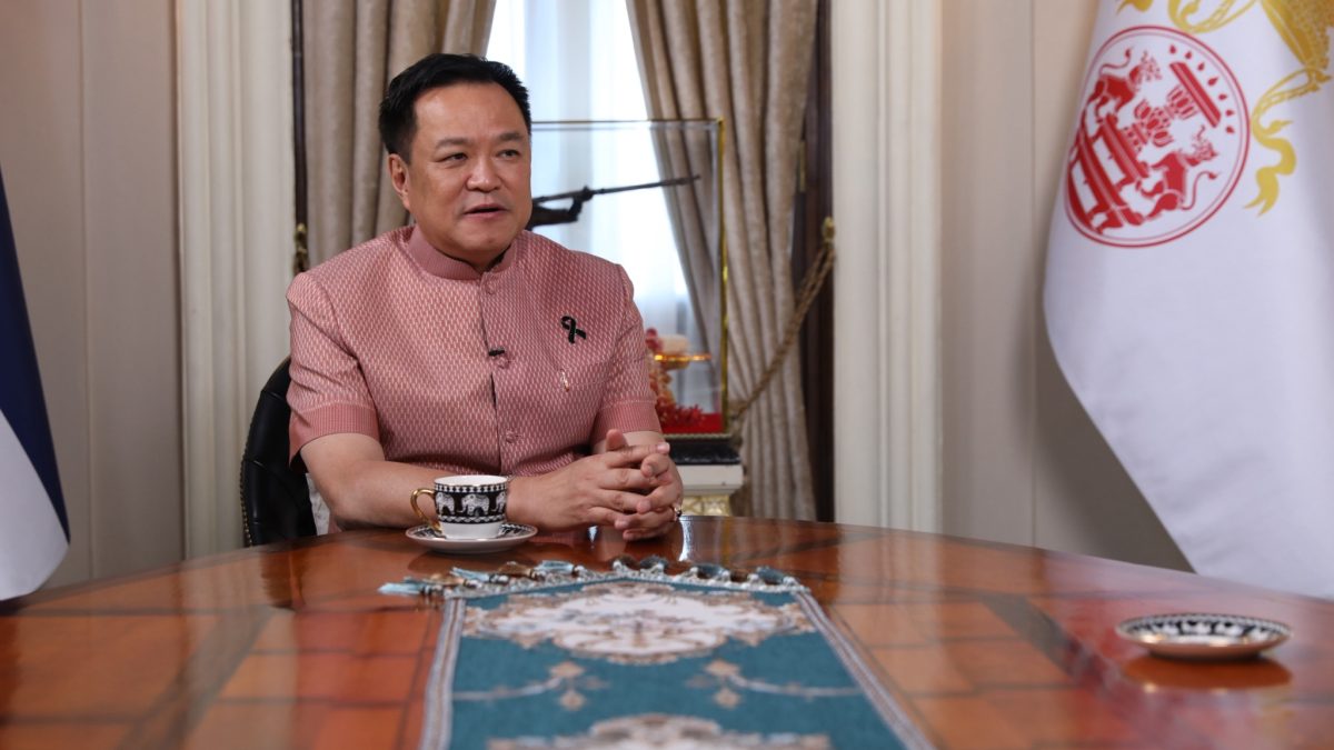 นายกฯ อนุทินตอบฝ่ายค้าน ปมกู้ 2 แสนล้าน ยันโซลาร์ประชาชนไม่ใช่เช็คเปล่า