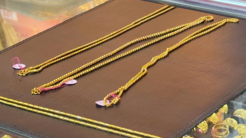 ทองขอนแก่นร่วงบาทละ 1,550 ประชาชนแห่ซื้อรูปพรรณเก็บแทนเงินสด