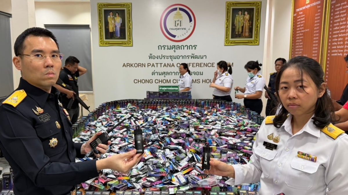 ศุลกากรช่องจอมร่วมไปรษณีย์โคราช ยึดบุหรี่ไฟฟ้าและพอตซอมบี้กว่าสามพันชิ้นก่อนฮาโลวีน