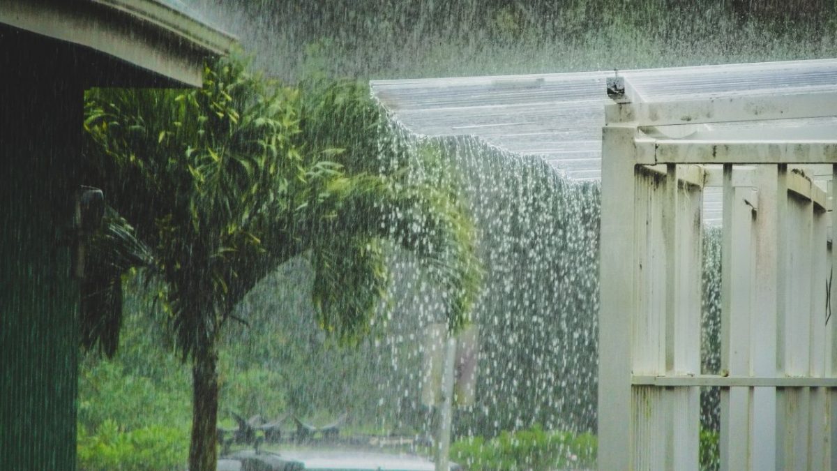 อุตุฯ เตือน 29 ต.ค. ภาคใต้ฝนหนักต่อเนื่อง เสี่ยงน้ำท่วมฉับพลัน กทม.ฝน 40%