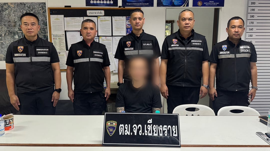 เมียนมาส่งตัวชายพะเยาวัย 37 กลับไทยผ่านด่านแม่สาย พบหมายจับฆ่าคนที่เชียงใหม่และคดียาเสพติด